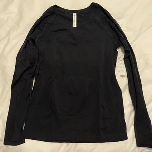 NWT Size L Athleta Momentum Top